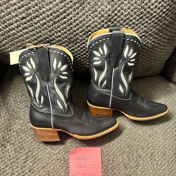 Tecovas Jolene Navy Bloom Bovine Size 8.5 - Picture 3 of 6